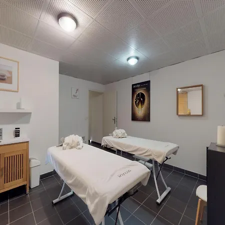 With Sauna For 4 People *